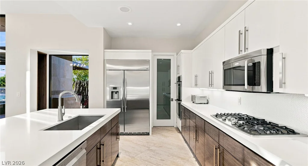 1529 Champion Hills, Las Vegas, NV 89134