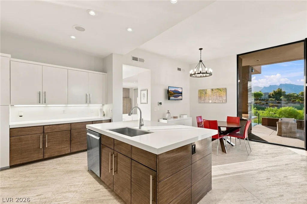1529 Champion Hills, Las Vegas, NV 89134