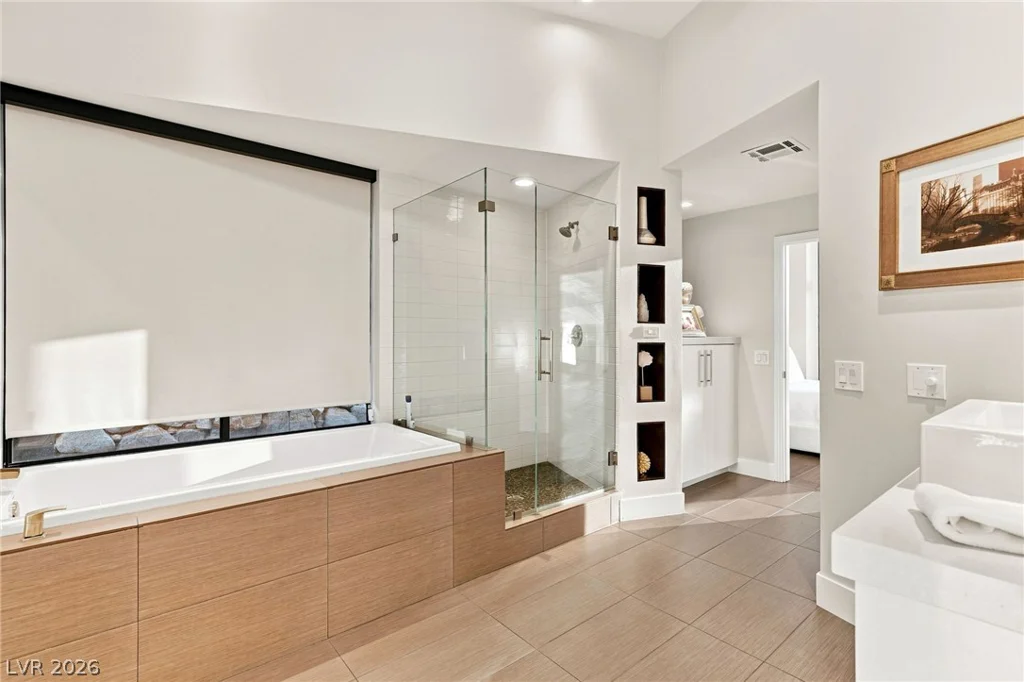 1529 Champion Hills, Las Vegas, NV 89134