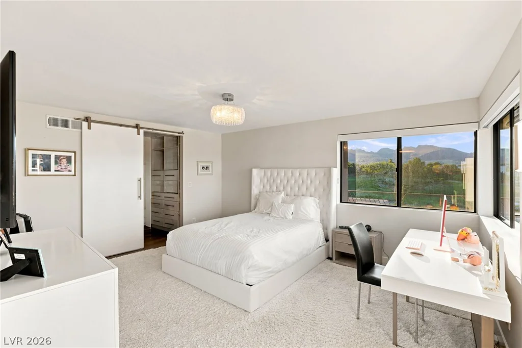1529 Champion Hills, Las Vegas, NV 89134