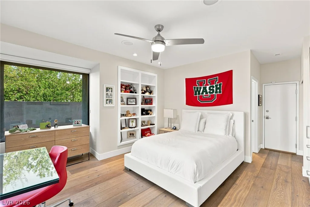 1529 Champion Hills, Las Vegas, NV 89134