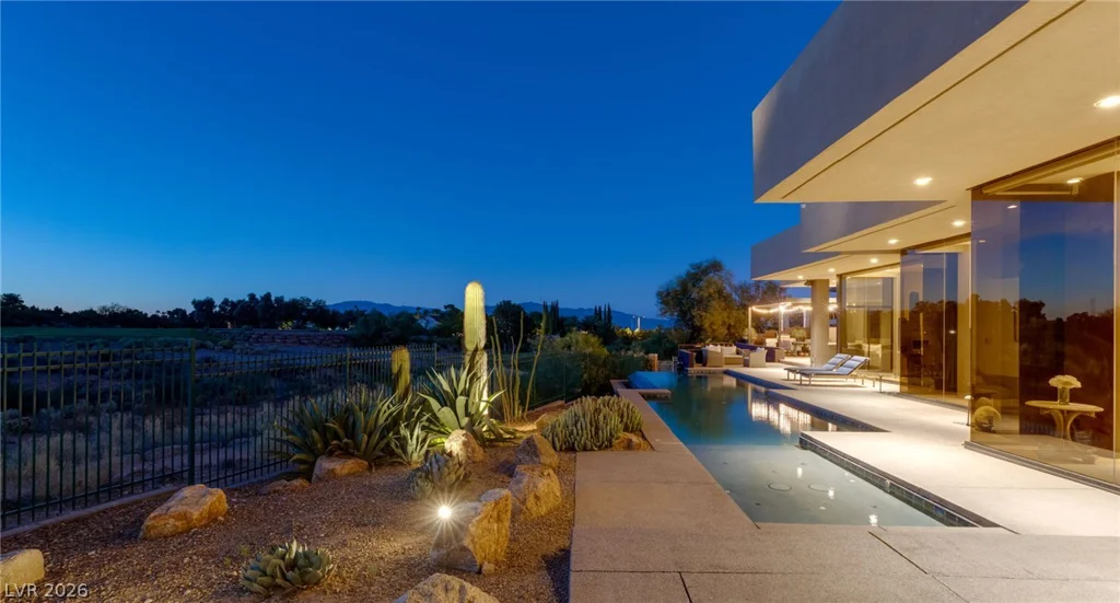 1529 Champion Hills, Las Vegas, NV 89134