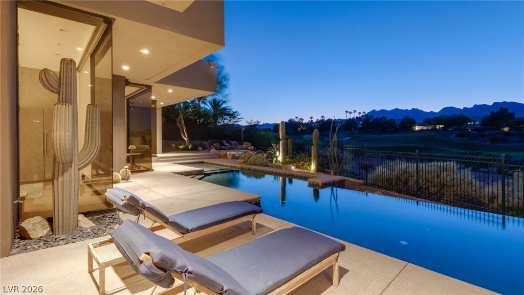 1529 Champion Hills, Las Vegas, NV 89134