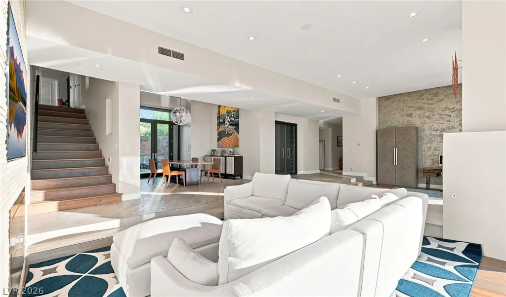 1529 Champion Hills, Las Vegas, NV 89134