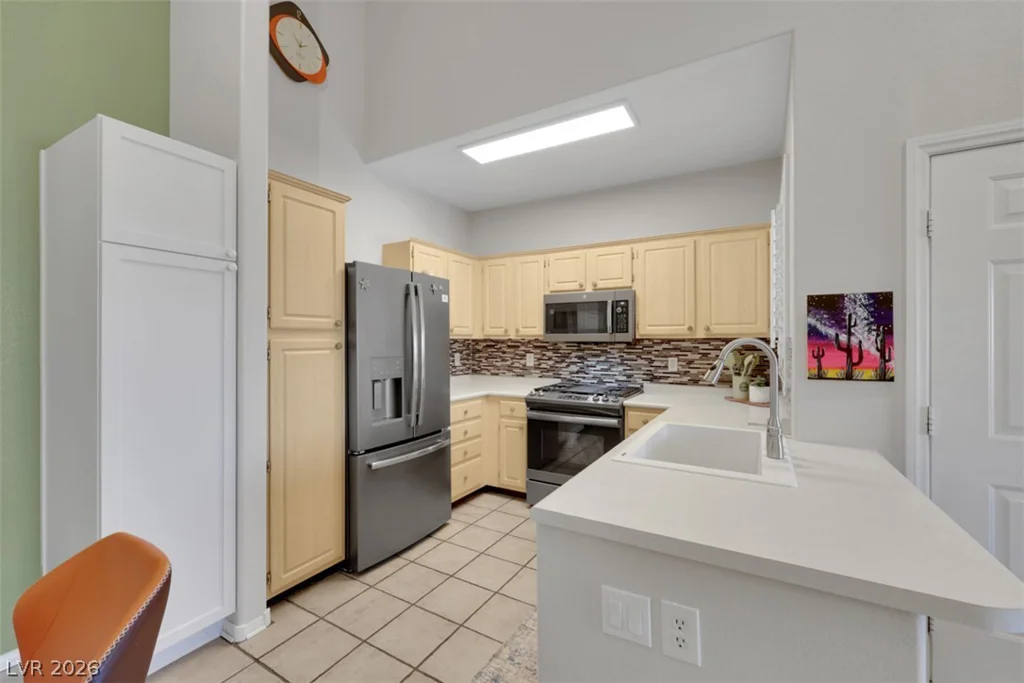 855 Stephanie, Henderson, NV 89014