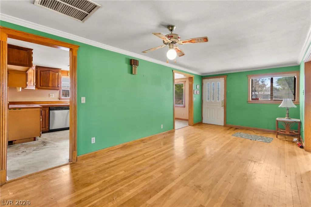 5722 Evergreen, Las Vegas, NV 89107