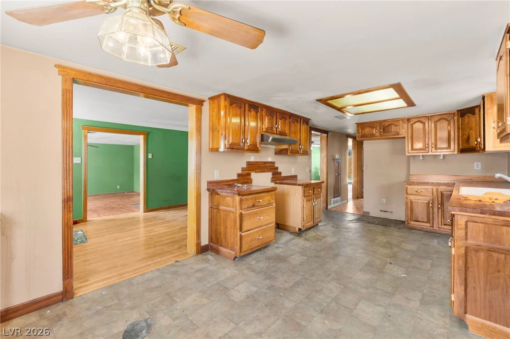 5722 Evergreen, Las Vegas, NV 89107