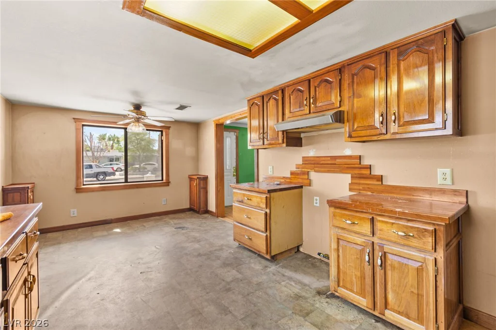 5722 Evergreen, Las Vegas, NV 89107