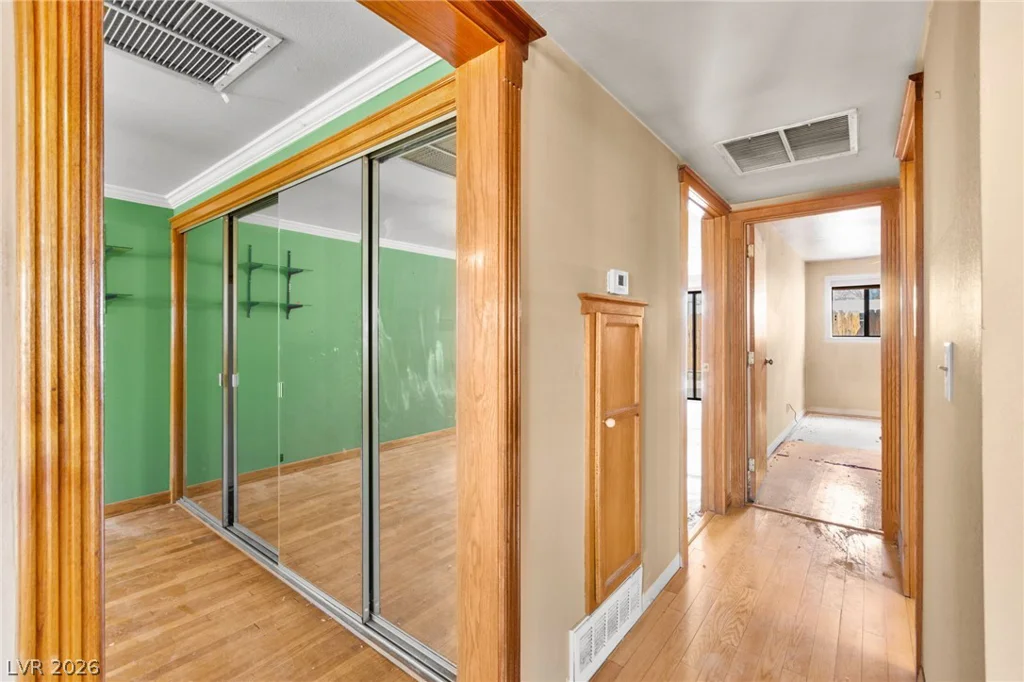 5722 Evergreen, Las Vegas, NV 89107