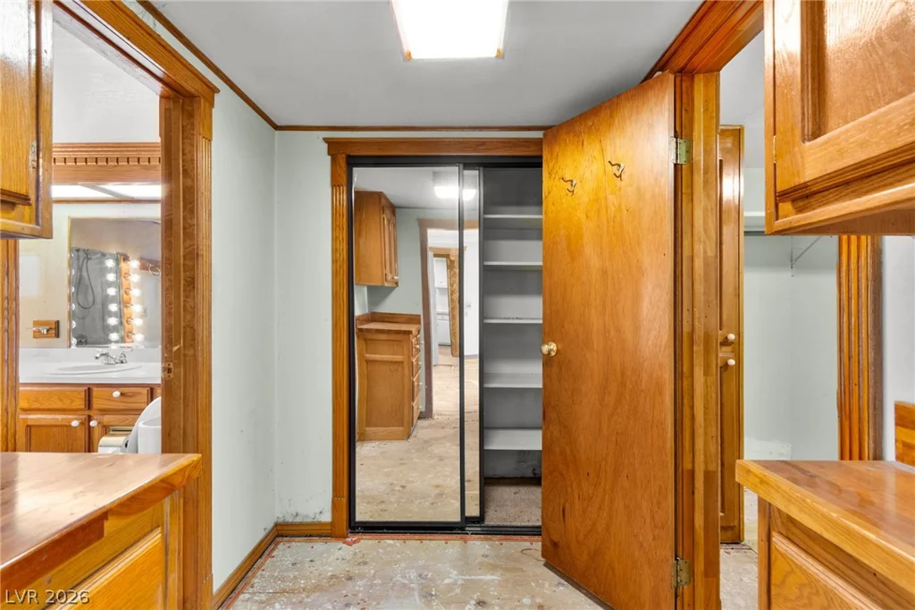 5722 Evergreen, Las Vegas, NV 89107