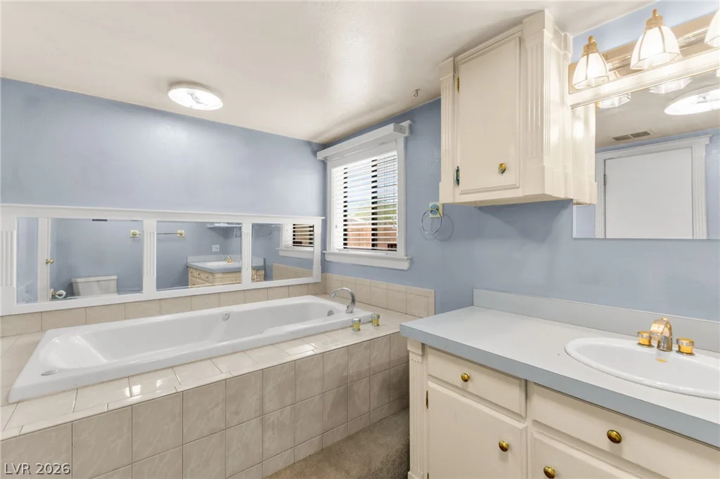 5722 Evergreen, Las Vegas, NV 89107