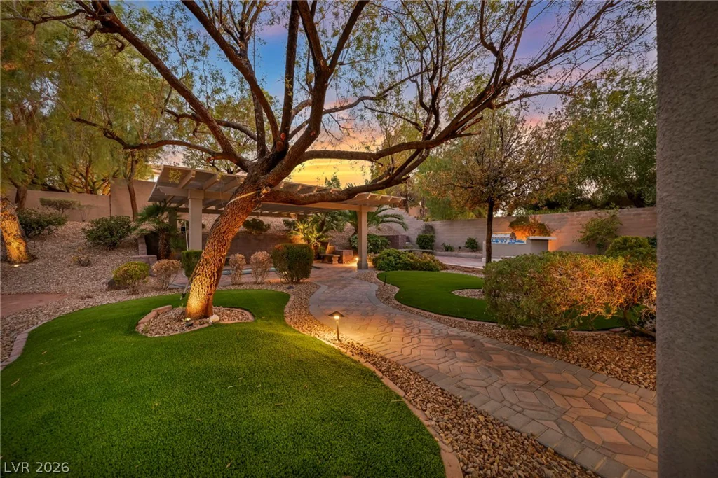 17 Winding, Henderson, NV 89052