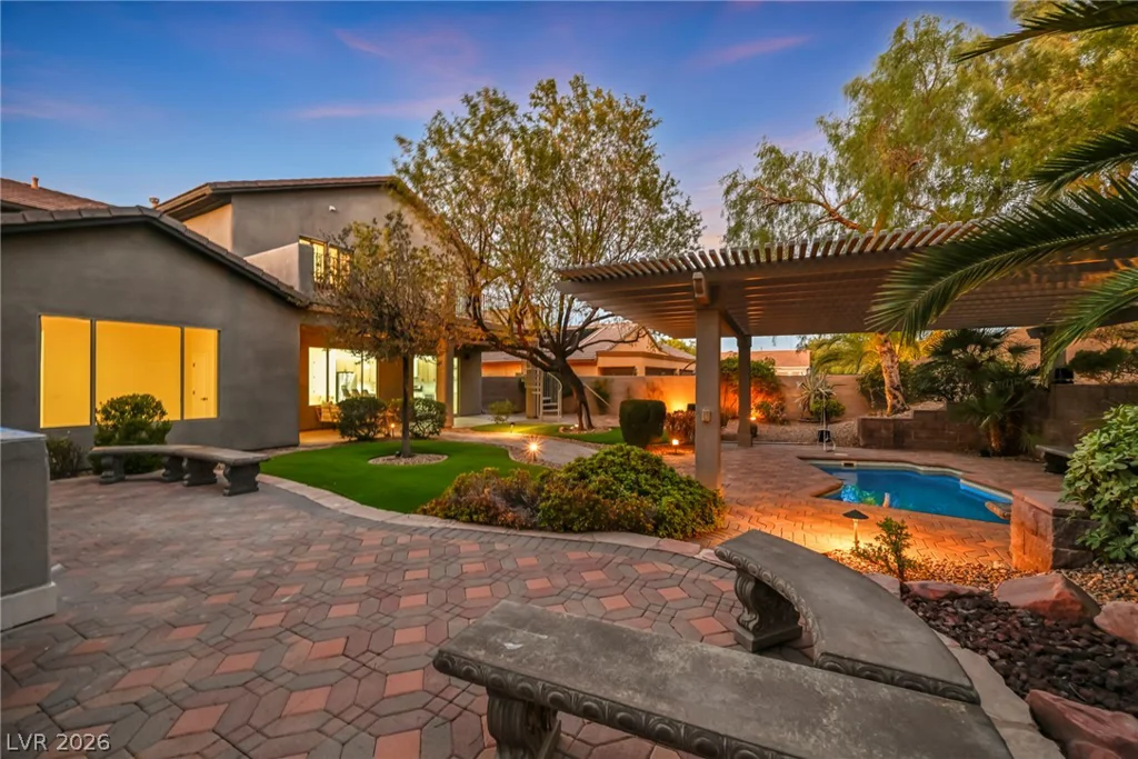 17 Winding, Henderson, NV 89052