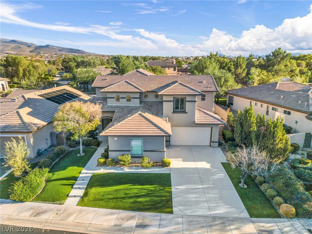 17 Winding, Henderson, NV 89052