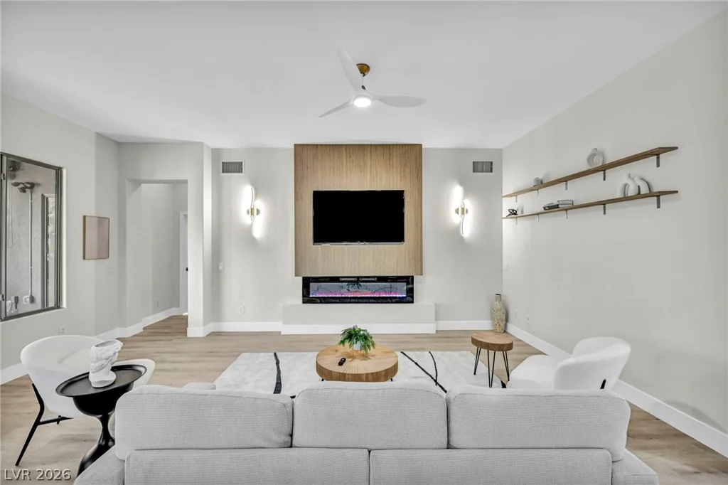 17 Winding, Henderson, NV 89052
