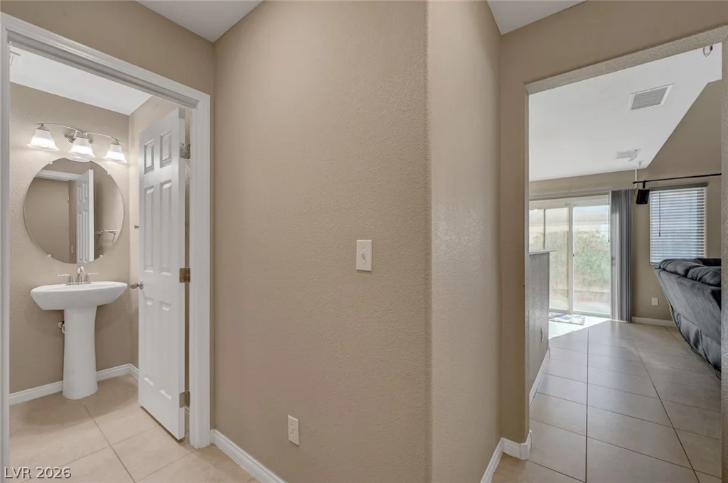 8742 Brindisi Park, Las Vegas, NV 89148