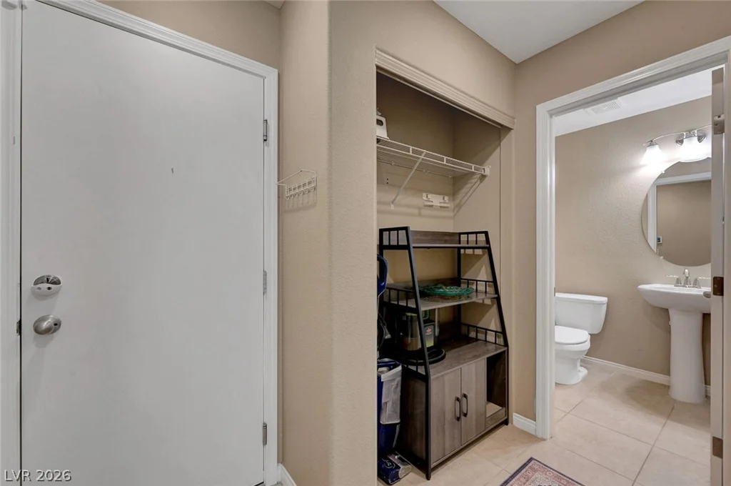 8742 Brindisi Park, Las Vegas, NV 89148
