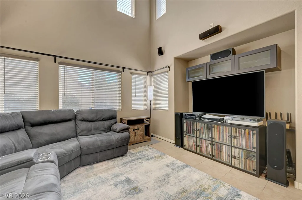 8742 Brindisi Park, Las Vegas, NV 89148