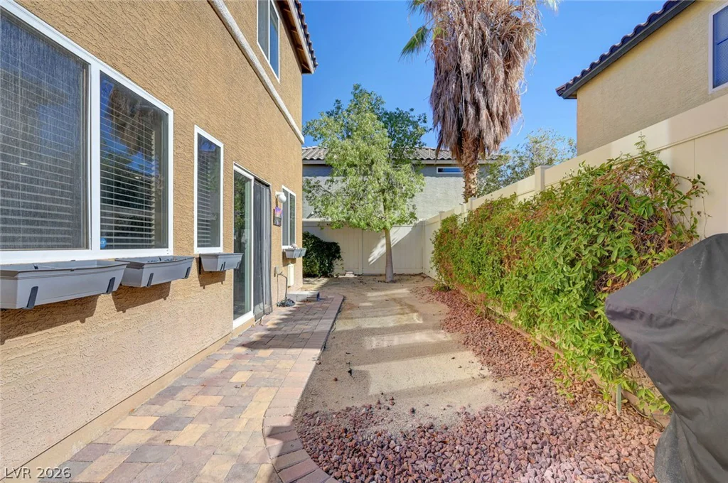 8742 Brindisi Park, Las Vegas, NV 89148