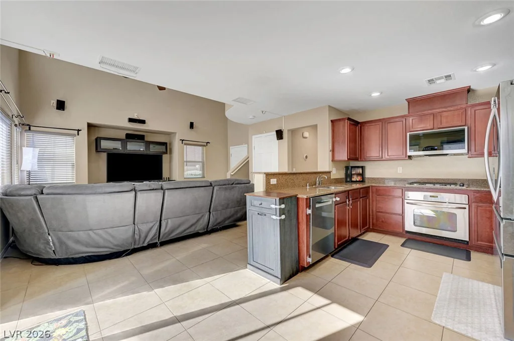 8742 Brindisi Park, Las Vegas, NV 89148
