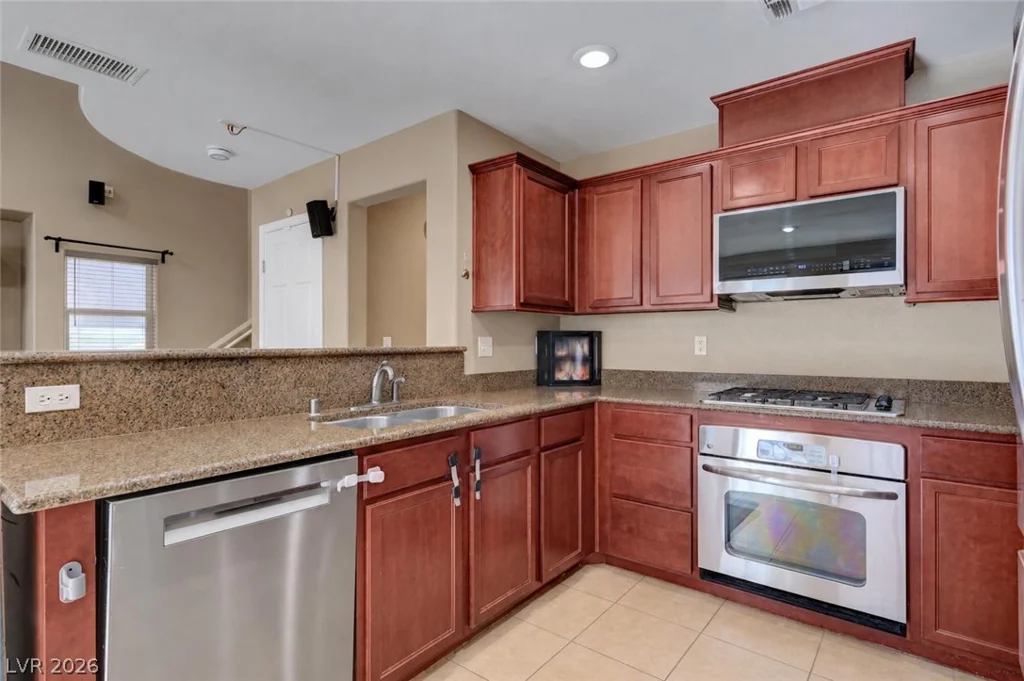 8742 Brindisi Park, Las Vegas, NV 89148
