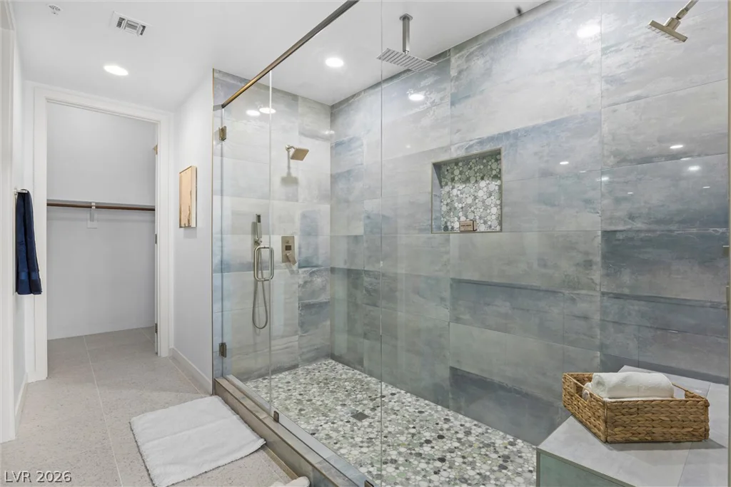 353 Bonneville, Las Vegas, NV 89101