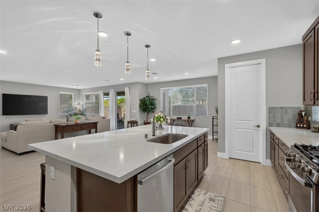 6849 Desert Finch, North Las Vegas, NV 89084