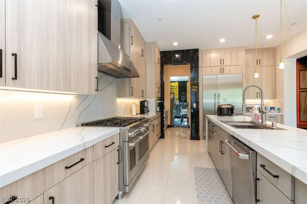 12154 Harris Summit, Las Vegas, NV 89138