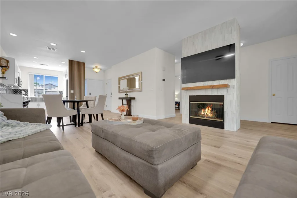 10668 Windrose Point, Las Vegas, NV 89144