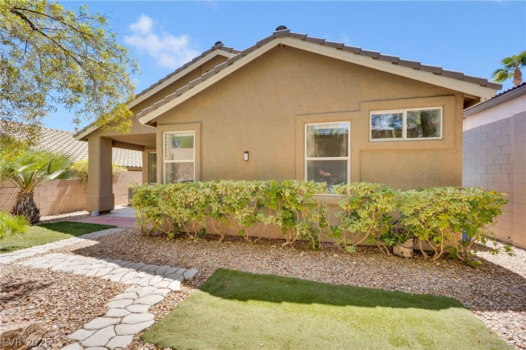 10668 Windrose Point, Las Vegas, NV 89144
