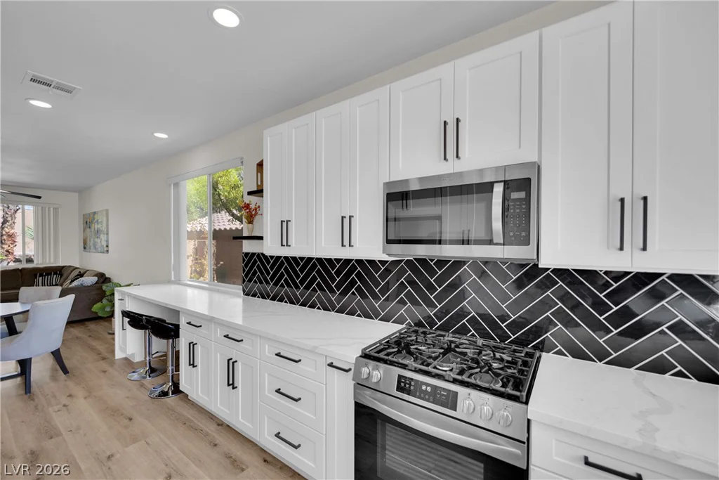 10668 Windrose Point, Las Vegas, NV 89144