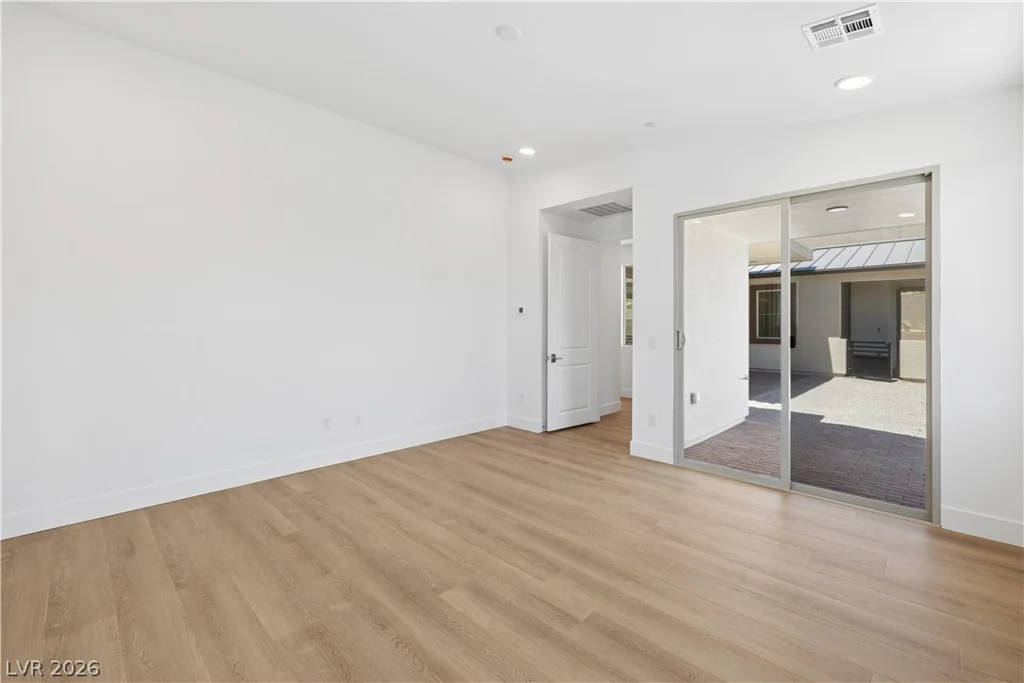 971 Golden Summit, Las Vegas, NV 89138