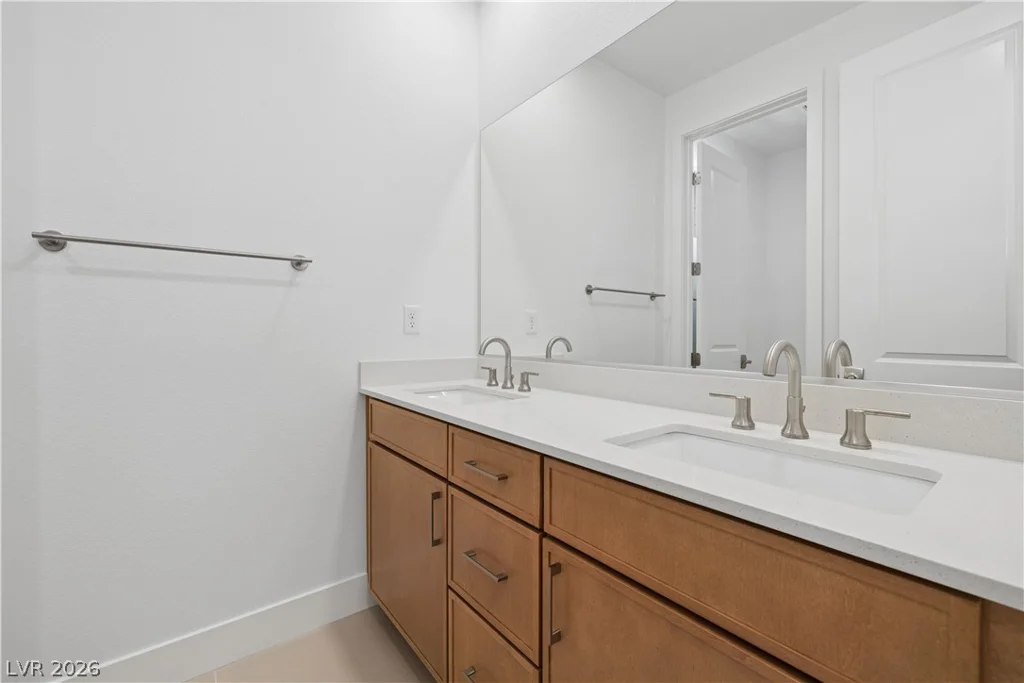 971 Golden Summit, Las Vegas, NV 89138