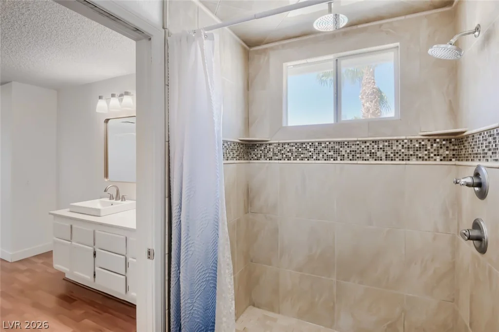 4279 Hebron, Las Vegas, NV 89147