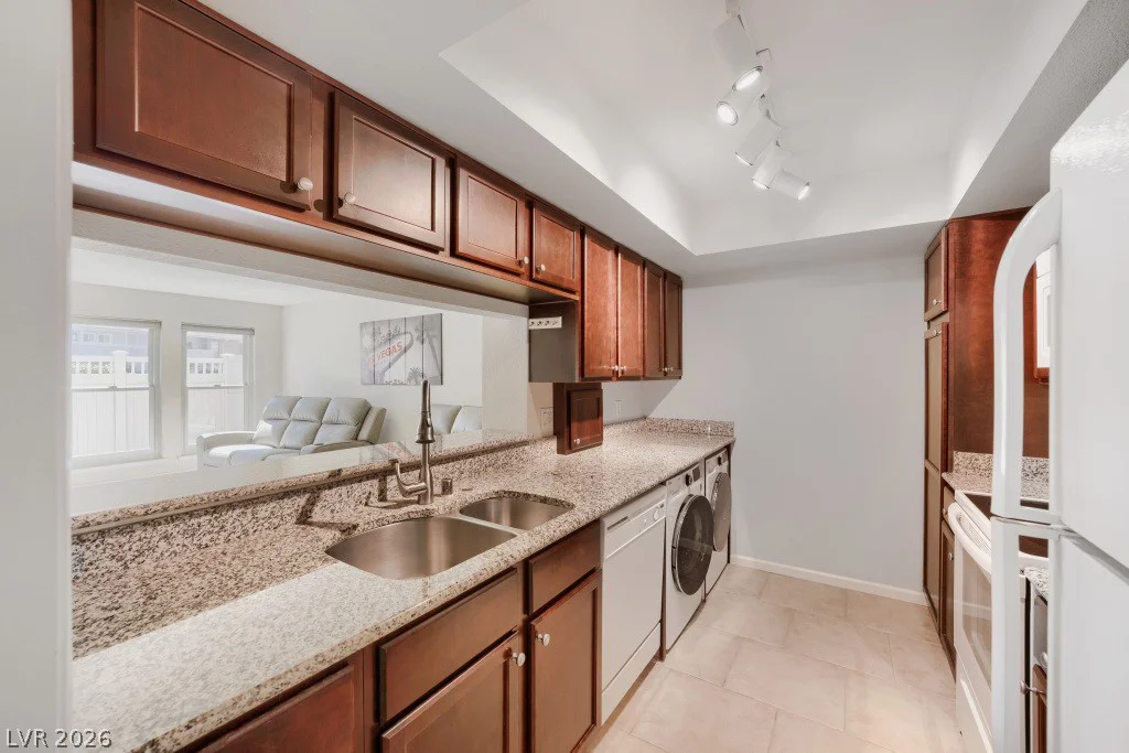 2854 Geary, Las Vegas, NV 89109
