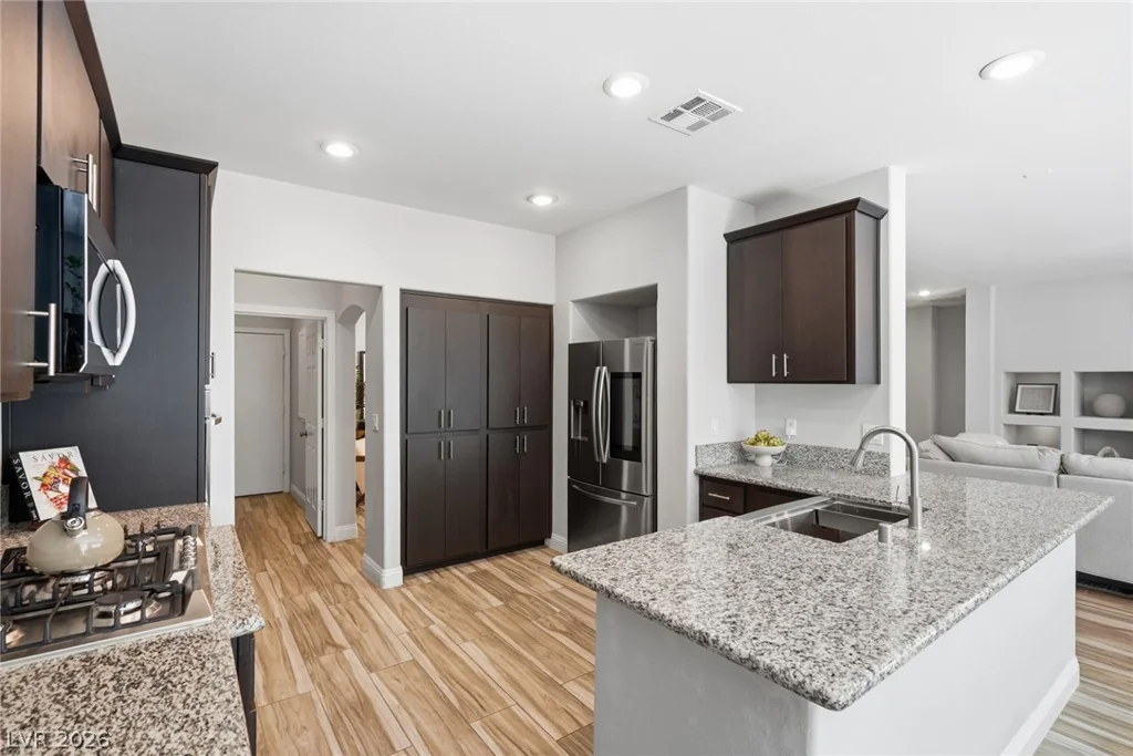 686 Fynn Valley, Las Vegas, NV 89148