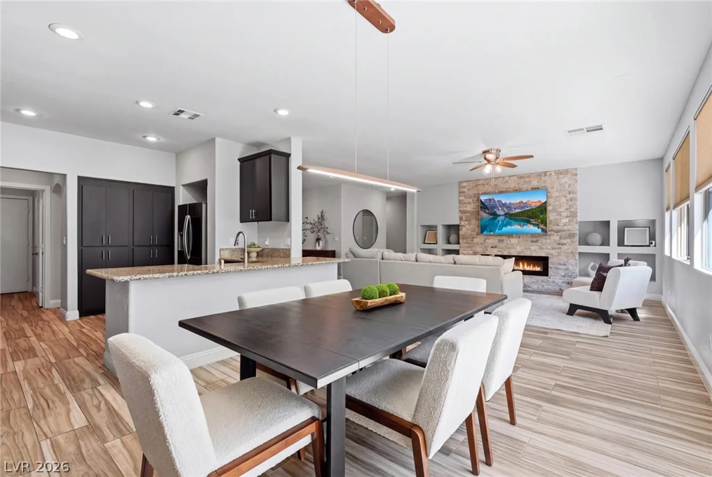 686 Fynn Valley, Las Vegas, NV 89148