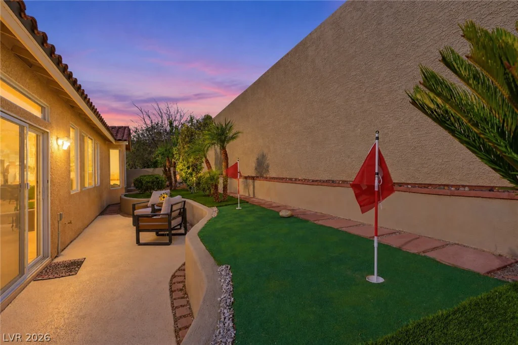 686 Fynn Valley, Las Vegas, NV 89148
