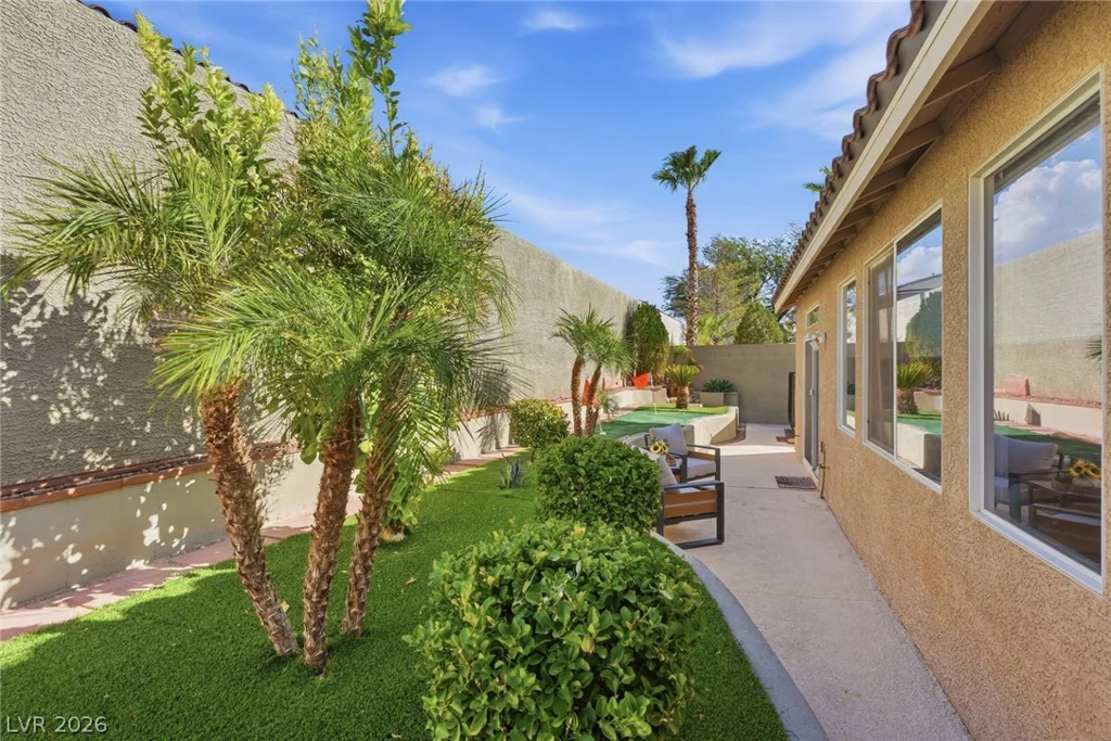 686 Fynn Valley, Las Vegas, NV 89148