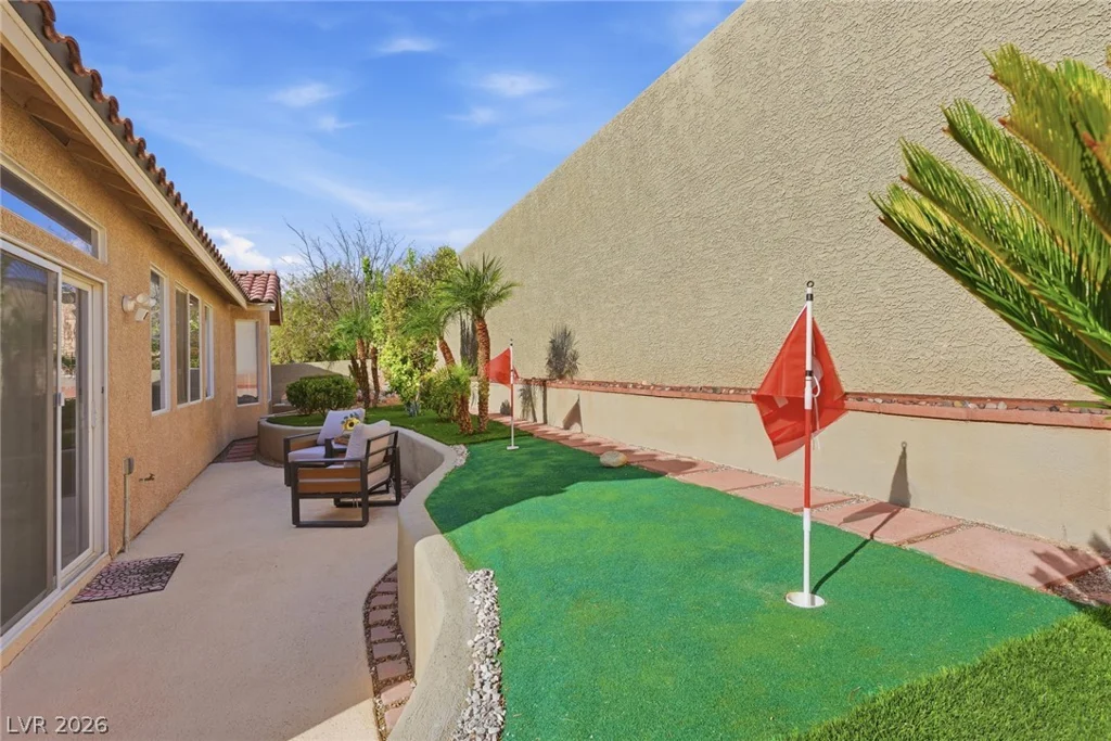 686 Fynn Valley, Las Vegas, NV 89148