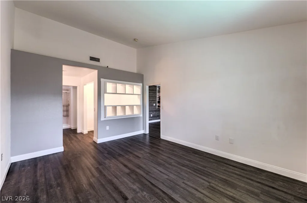 2851 Valley View, Las Vegas, NV 89102
