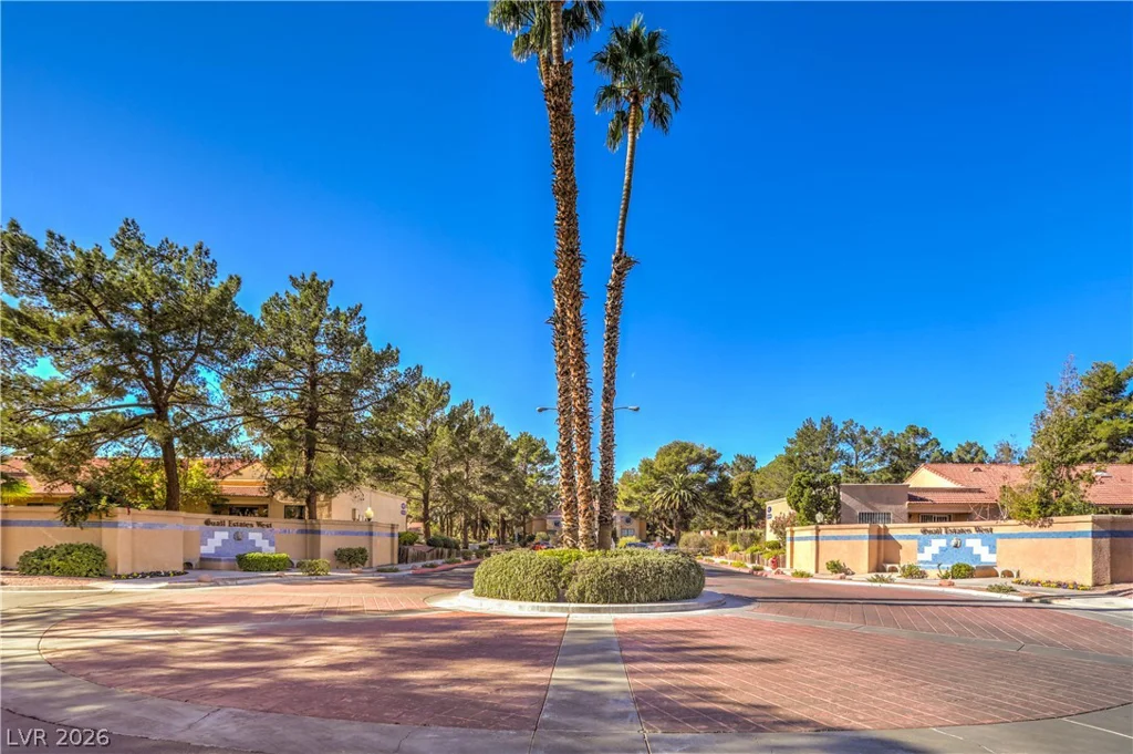 2851 Valley View, Las Vegas, NV 89102