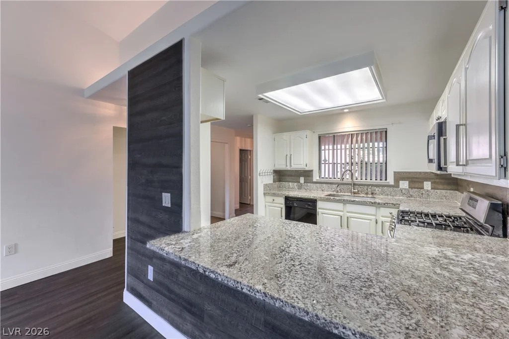 2851 Valley View, Las Vegas, NV 89102