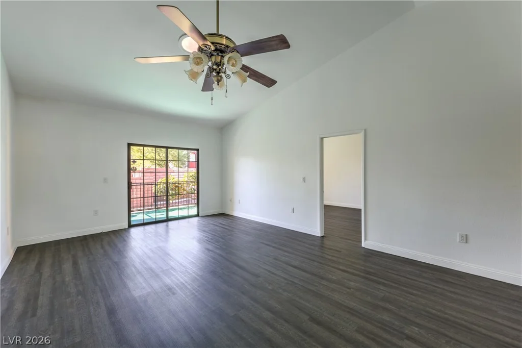 2851 Valley View, Las Vegas, NV 89102
