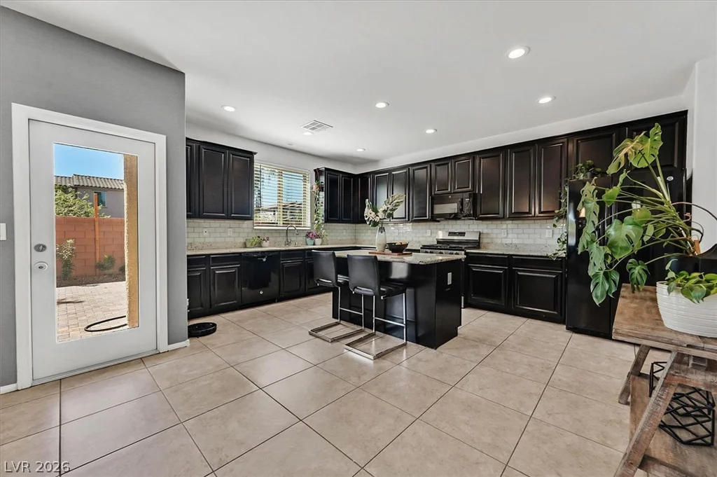 10750 Brewster Bay, Las Vegas, NV 89179