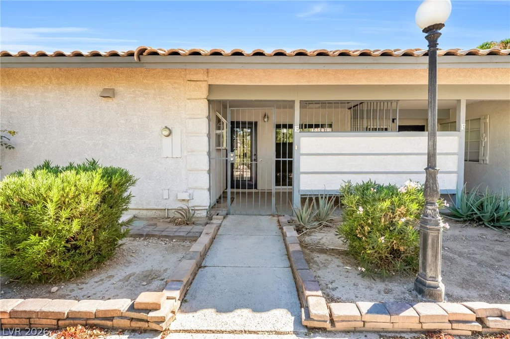213 Lamb, Las Vegas, NV 89110