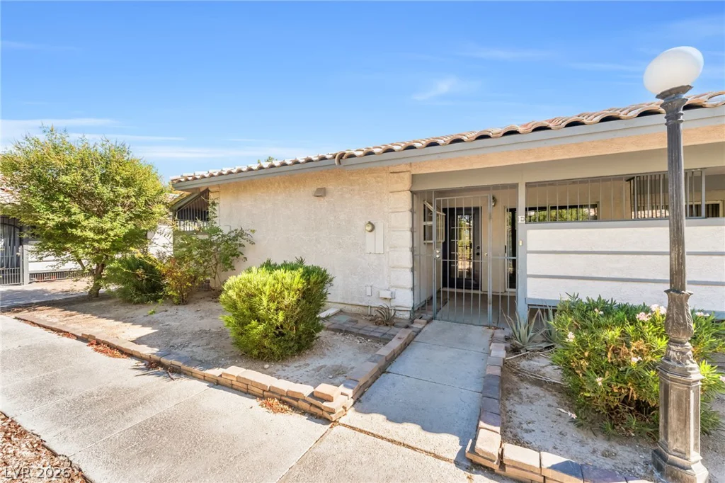 213 Lamb, Las Vegas, NV 89110