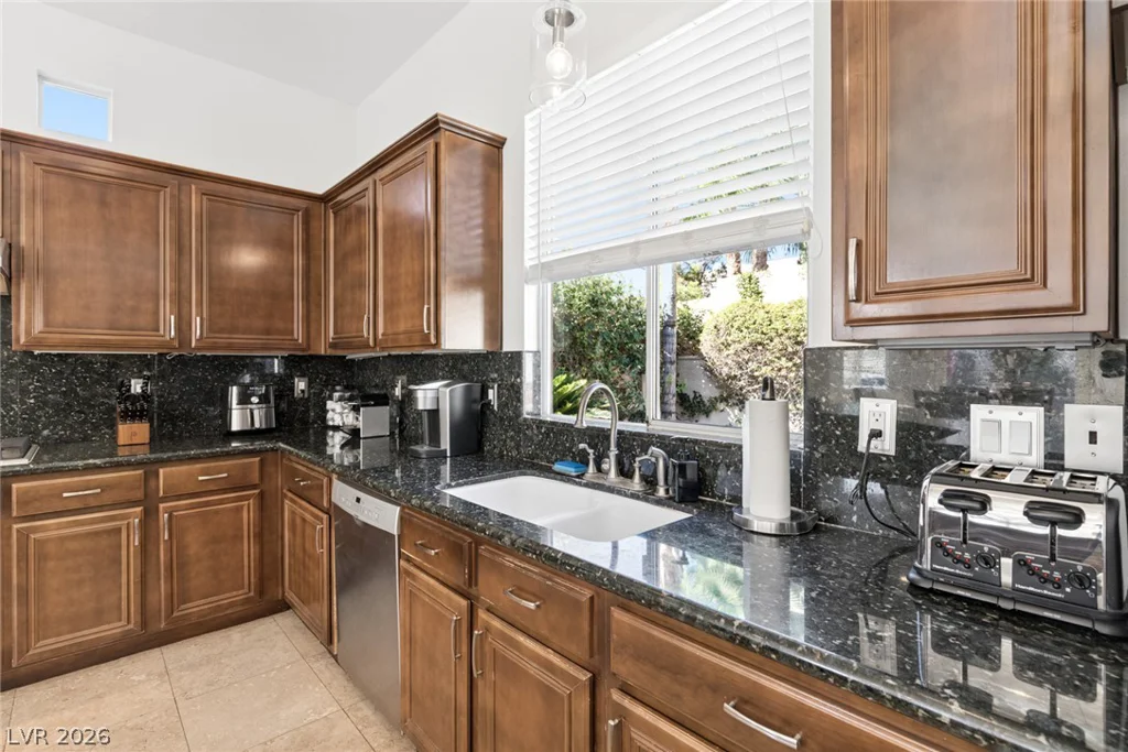 1855 Taylorville, Las Vegas, NV 89135