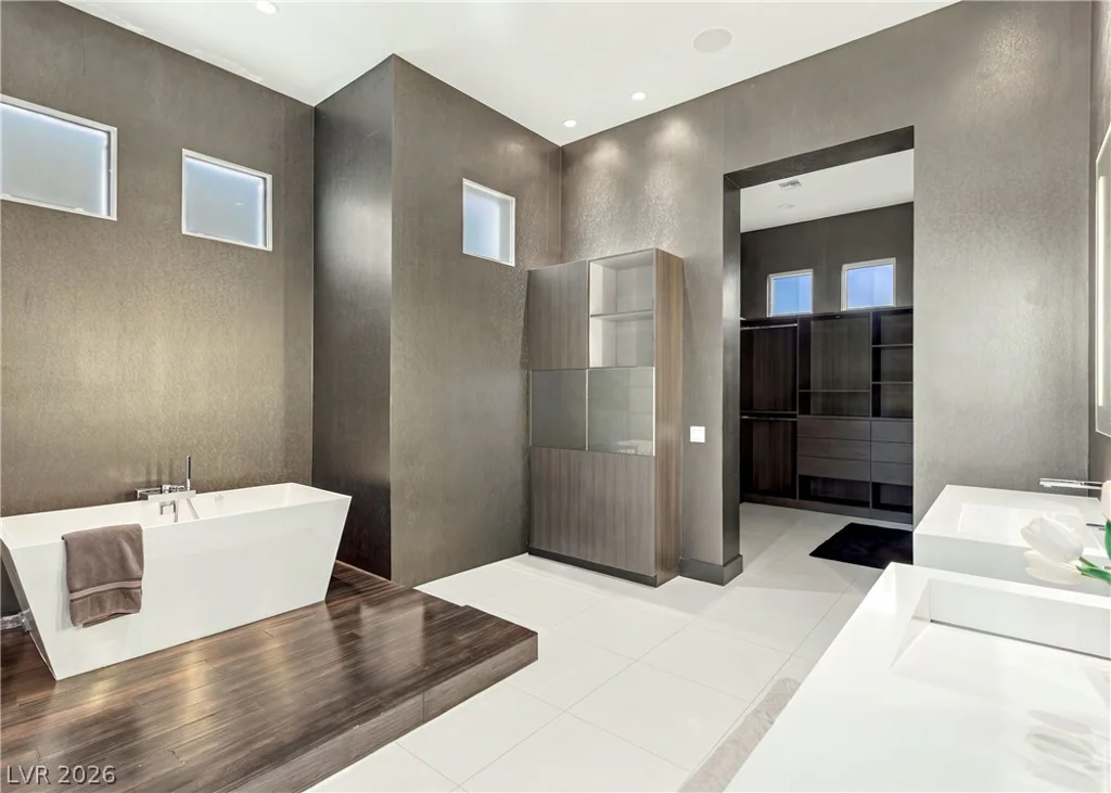 3716 Caesars, Las Vegas, NV 89120