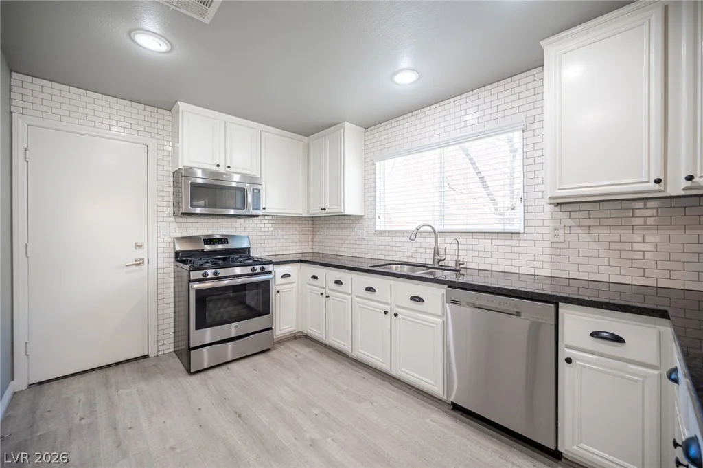 2436 Crane, North Las Vegas, NV 89084